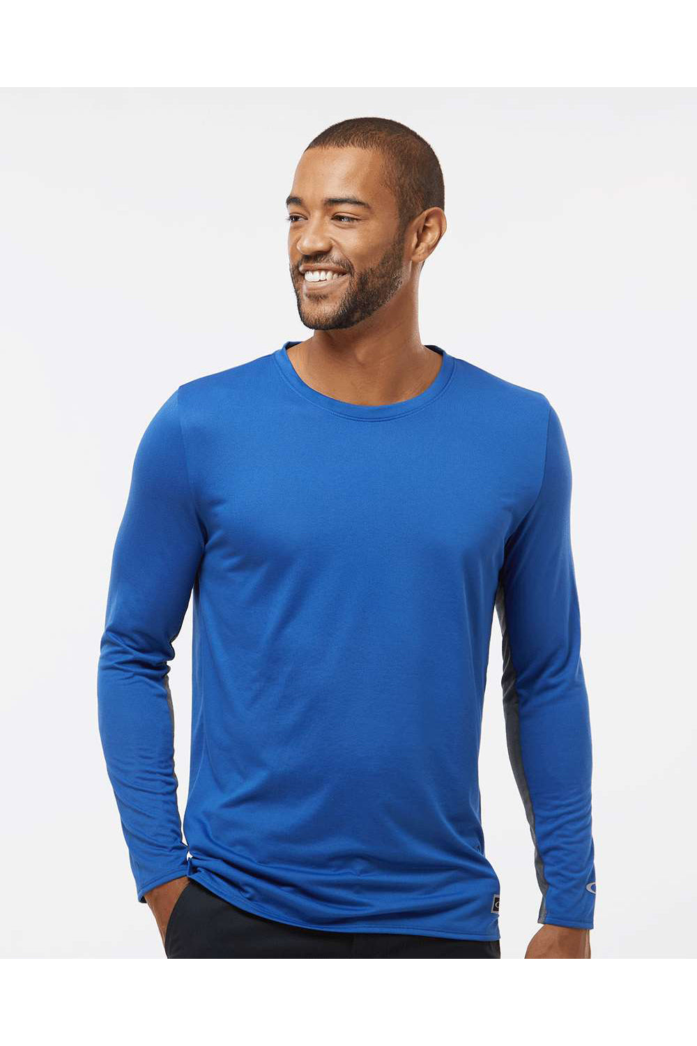 Oakley FOA402992 Mens Team Issue Hydrolix Long Sleeve Crewneck T-Shirt Team Royal Blue Model Front