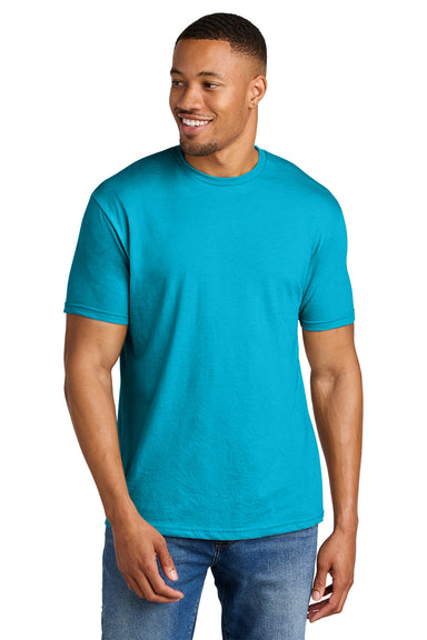 Gildan G670/67000 Mens Softstyle CVC Short Sleeve Crewneck T-Shirt Caribbean Blue Mist Model Front