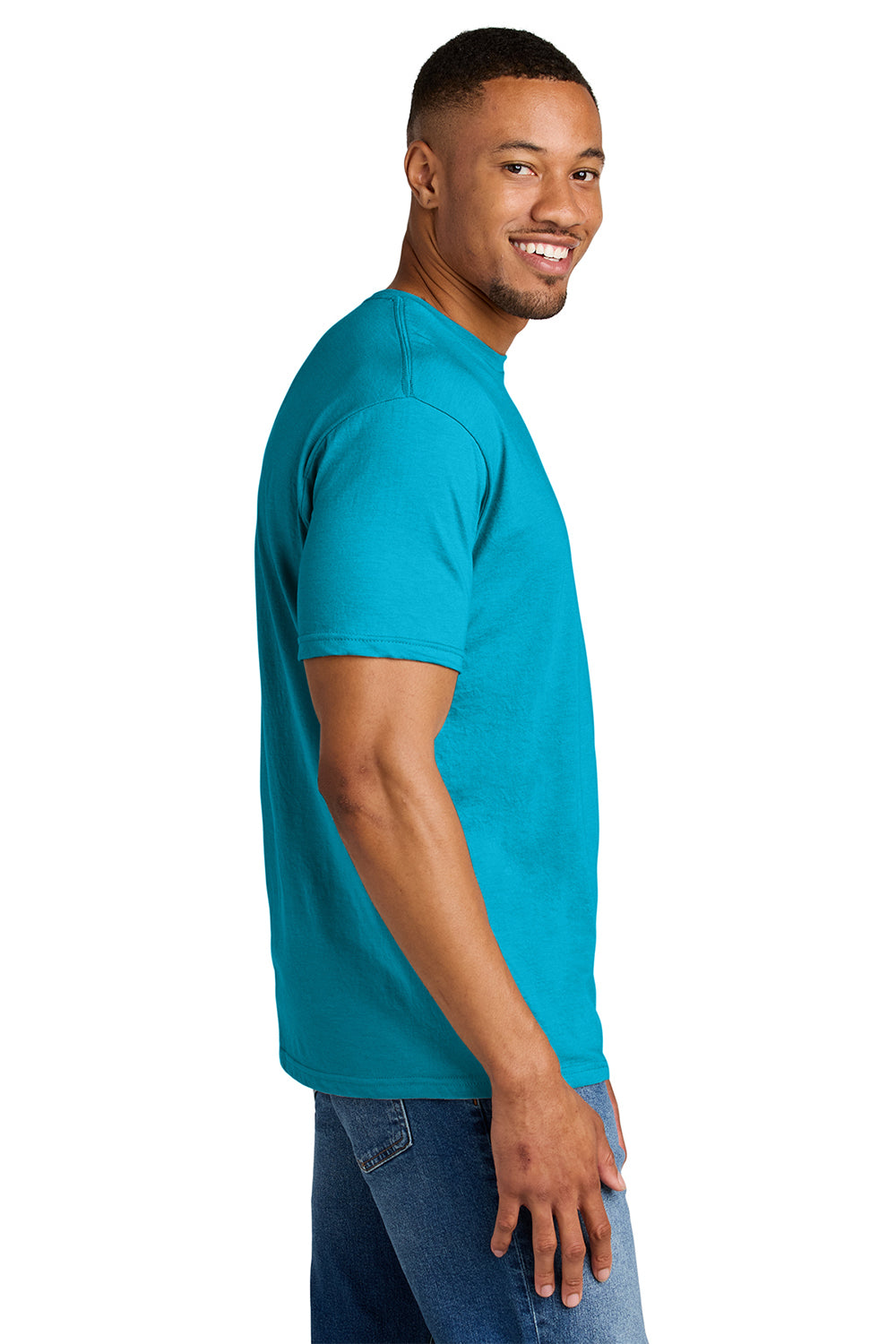 Gildan G670/67000 Mens Softstyle CVC Short Sleeve Crewneck T-Shirt Caribbean Blue Mist Model Side