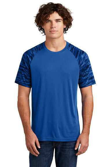 Sport-Tek ST376 Mens Drift Camo Colorblock Moisture Wicking Short Sleeve Crewneck T-Shirt True Royal Blue Model Front