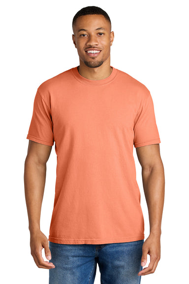 Comfort Colors 1717/C1717 Mens Short Sleeve Crewneck T-Shirt Melon Orange Model Front