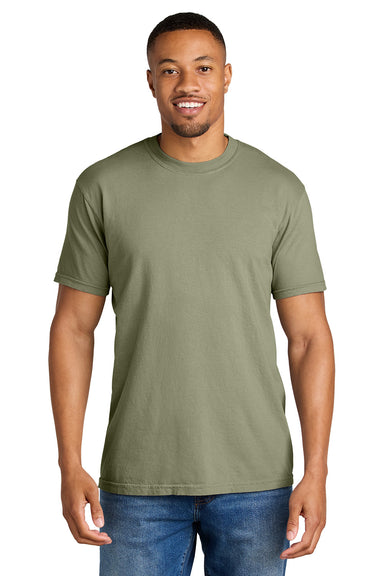 Comfort Colors 1717/C1717 Mens Short Sleeve Crewneck T-Shirt Sandstone Model Front