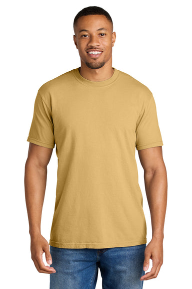 Comfort Colors 1717/C1717 Mens Short Sleeve Crewneck T-Shirt Mustard Yellow Model Front