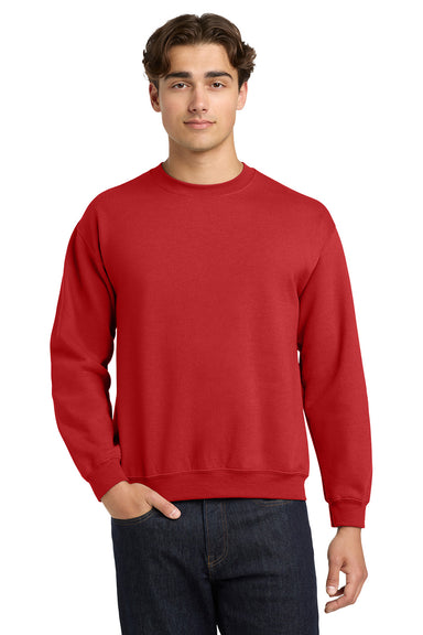 Gildan 18000/G180 Mens Pill Resistant Fleece Crewneck Sweatshirt Red Model Front