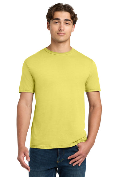 Gildan 64000/G640 Mens Softstyle Short Sleeve Crewneck T-Shirt Cornsilk Yellow Model Front