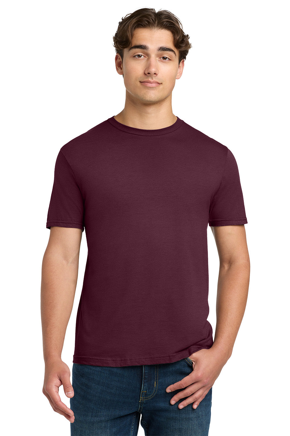 Gildan 64000/G640 Mens Softstyle Short Sleeve Crewneck T-Shirt Maroon Model Front