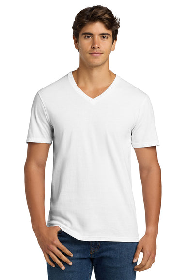 Gildan 64V00/G64V Mens Softstyle Short Sleeve V-Neck T-Shirt White Model Front