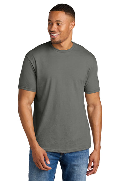 Gildan G670/67000 Mens Softstyle CVC Short Sleeve Crewneck T-Shirt Gunmetal Grey Model Front