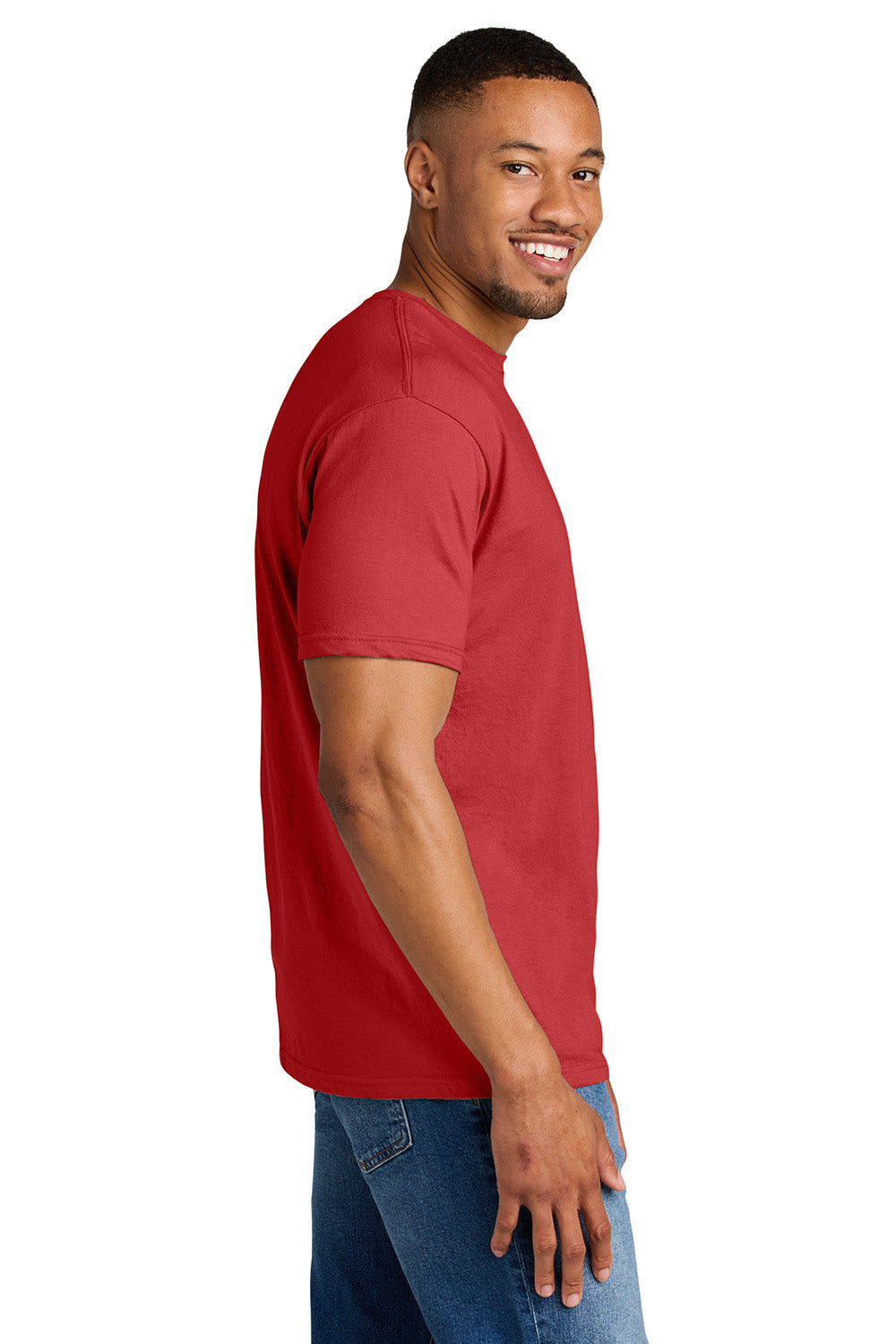 Gildan G670/67000 Mens Softstyle CVC Short Sleeve Crewneck T-Shirt Red Mist Model Side