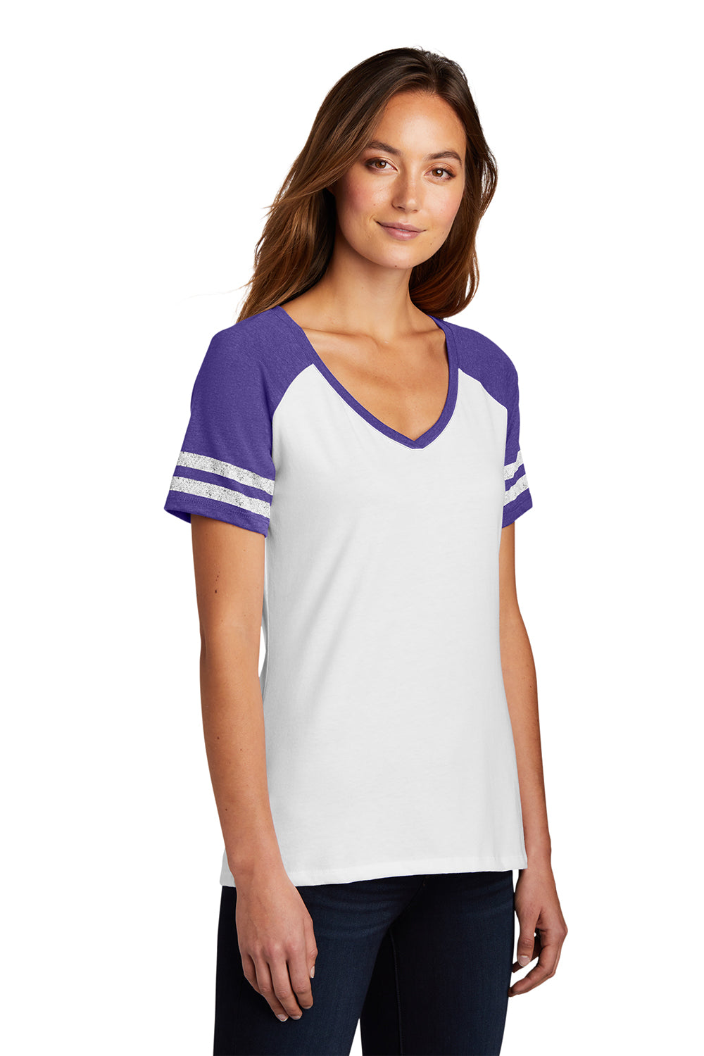 District DM476 Womens Game Short Sleeve V-Neck T-Shirt White/Heather Purple Model 3q