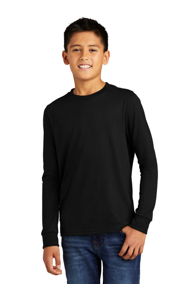 District DT132Y Youth Perfect Tri Long Sleeve Crewneck T-Shirt Black Model Front