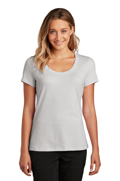 District DT7501 Womens Flex Short Sleeve Scoop Neck T-Shirt Silver Grey Mist Model Front