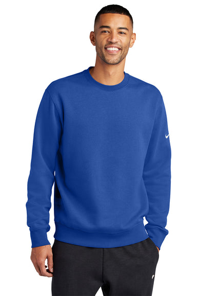 Nike NKFD9863 Mens Club Fleece Crewneck Sweatshirt Game Royal Blue Model Front