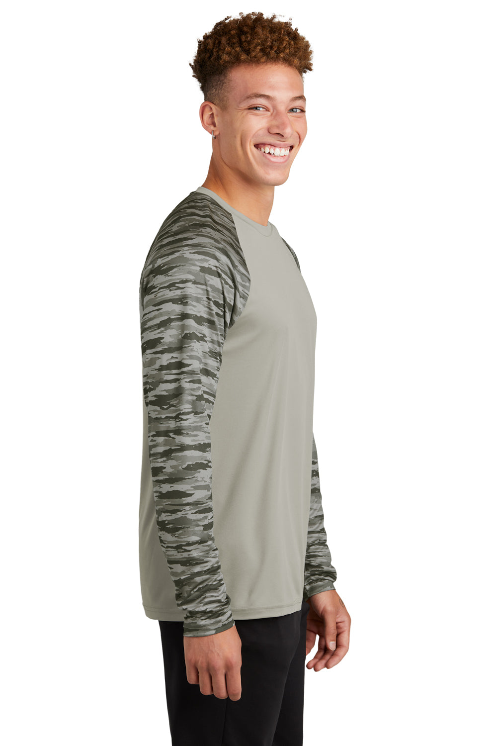 Sport-Tek ST376LS Mens Drift Camo Colorblock Moisture Wicking Long Sleeve Crewneck T-Shirt Silver Grey Model Side