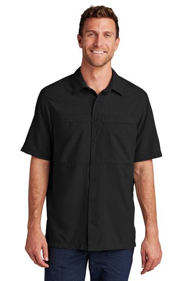 Port Authority W961 Mens Daybreak Moisture Wicking Short Sleeve Button Down Shirt w/ Double Pockets Deep Black Model Front