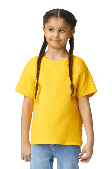 Gildan 64000B Youth Softstyle Short Sleeve Crewneck T-Shirt Daisy Yellow Model Front